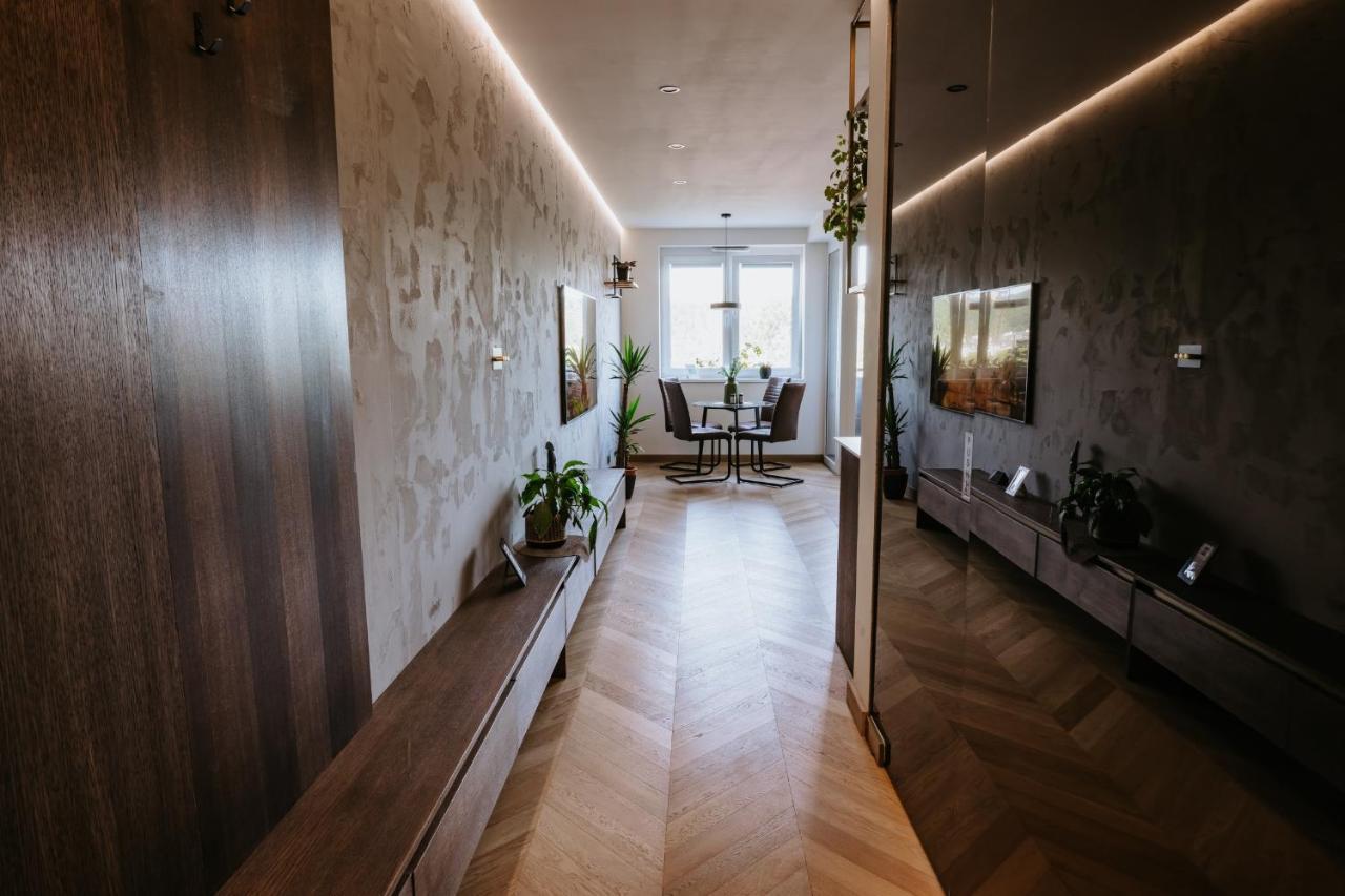 דירות Minimalist Design Penthouse - Kosice Old Town מראה חיצוני תמונה