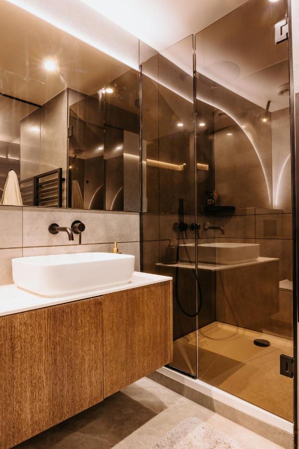 דירות Minimalist Design Penthouse - Kosice Old Town מראה חיצוני תמונה